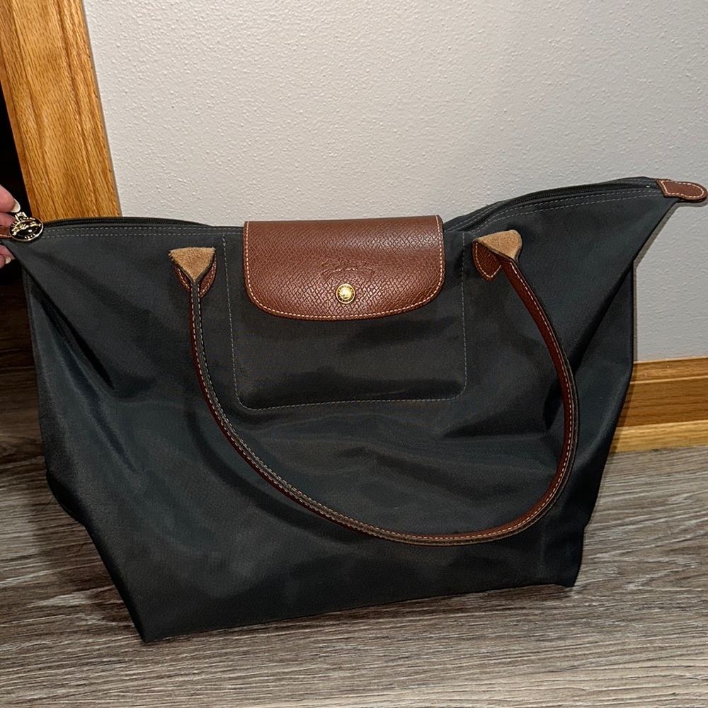 Longchamp tote bag- medium